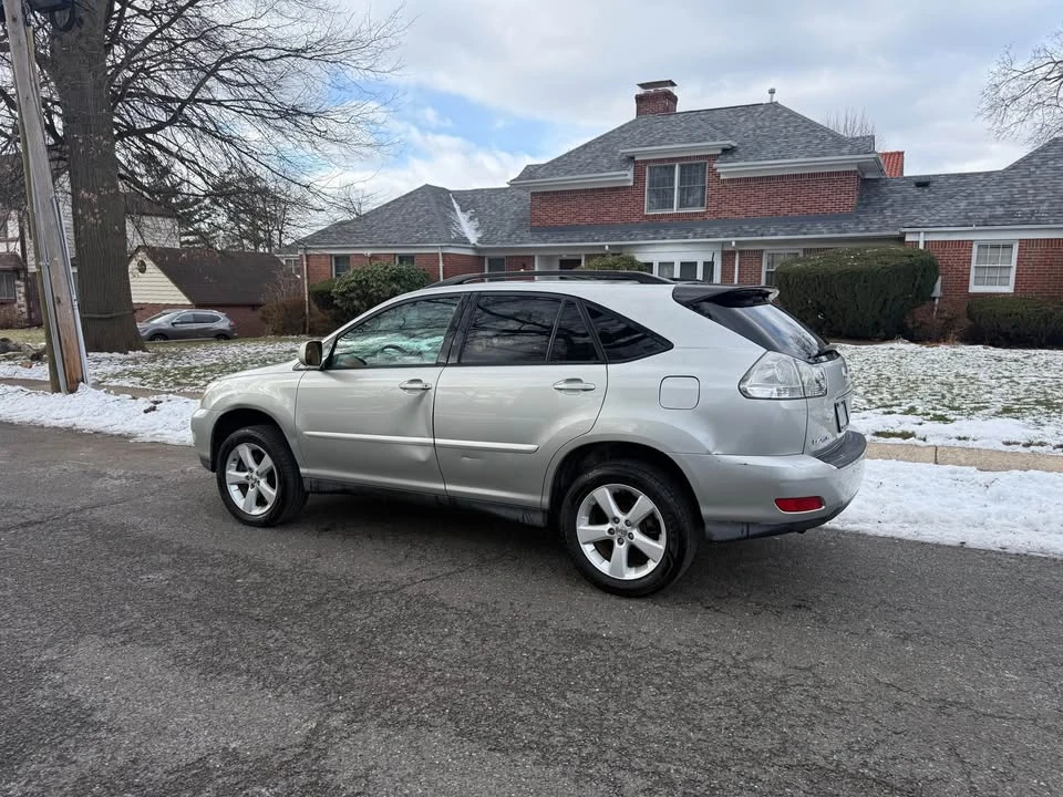 2004 Lexus RX 2nd Gen - Image 2 of 11