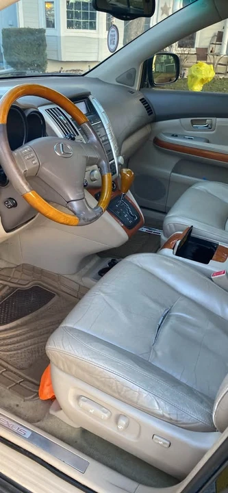 2004 Lexus RX 2nd Gen - Image 5 of 10