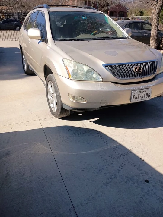 2004 Lexus RX 2nd Gen - Image 4 of 5
