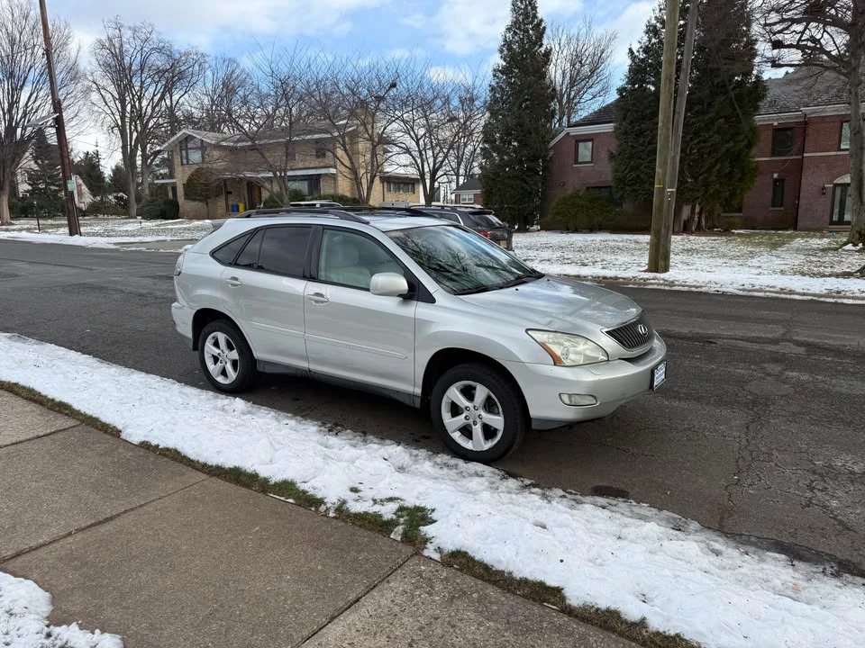 2004 Lexus RX 2nd Gen - Image 4 of 11