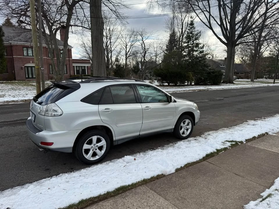 2004 Lexus RX 2nd Gen - Image 3 of 11
