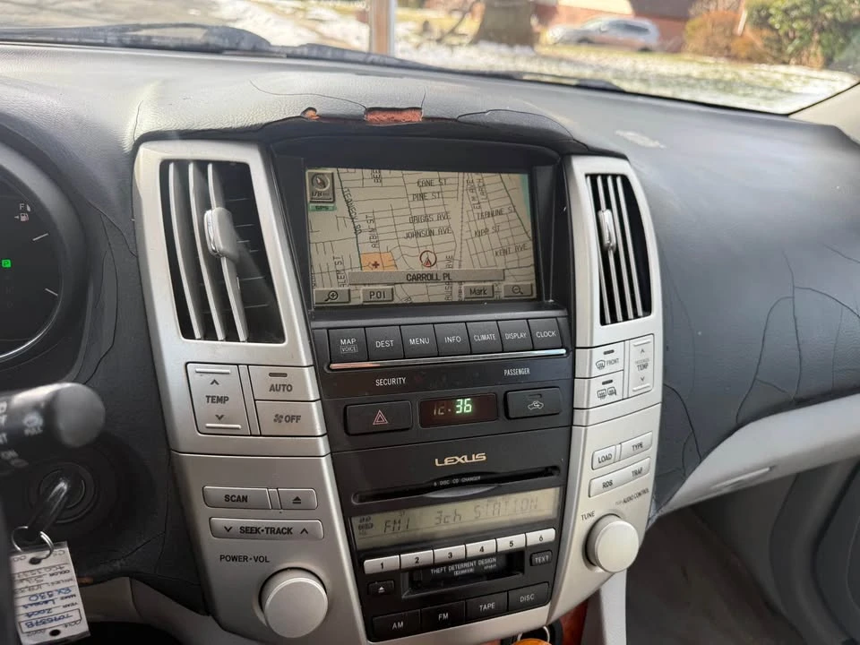 2004 Lexus RX 2nd Gen - Image 8 of 11