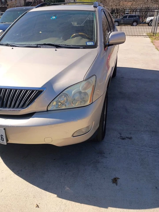2004 Lexus RX 2nd Gen - Image 2 of 5