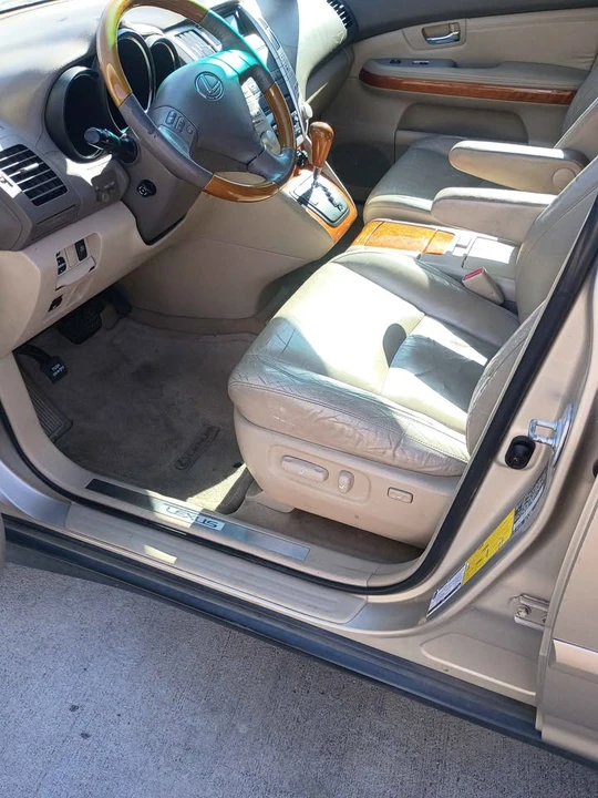2004 Lexus RX 2nd Gen - Image 5 of 5
