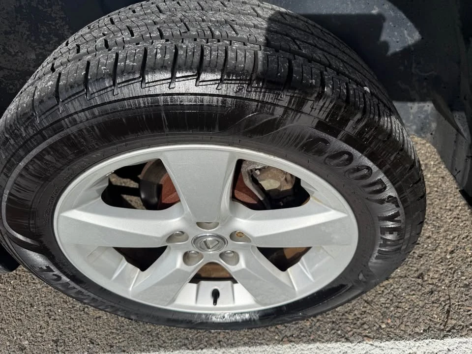 2004 Lexus RX 2nd Gen - Image 10 of 11