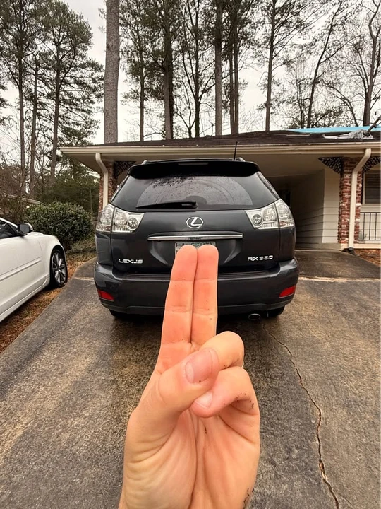 2004 Lexus RX 2nd Gen - Image 4 of 9