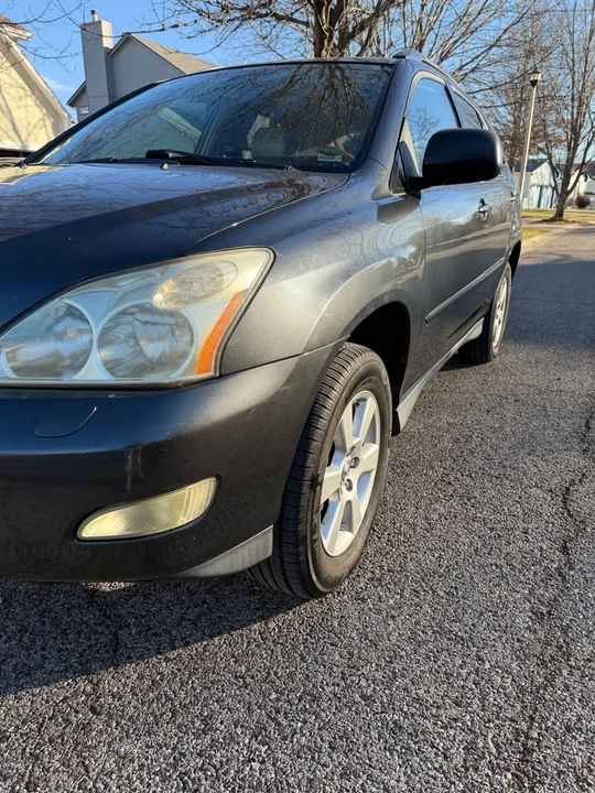 2004 Lexus RX 2nd Gen - Image 3 of 15