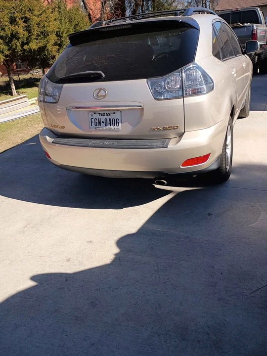 2004 Lexus RX 2nd Gen - Image 2 of 4