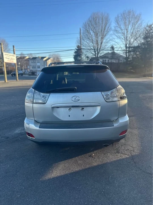 2004 Lexus RX 2nd Gen - Image 4 of 15
