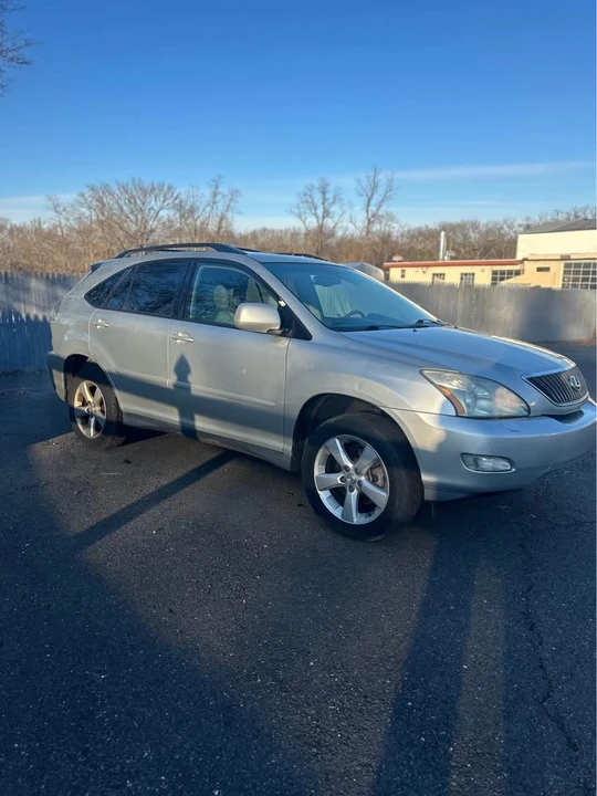 2004 Lexus RX 2nd Gen - Image 5 of 15
