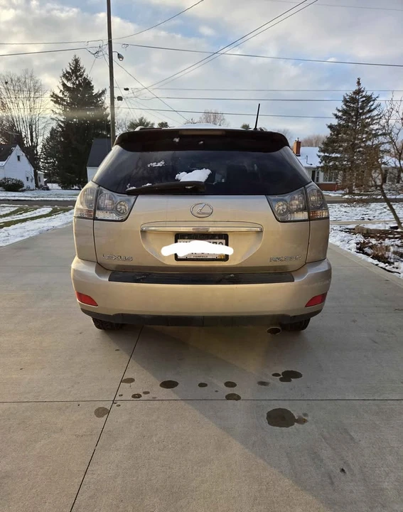 2004 Lexus RX 2nd Gen - Image 8 of 12