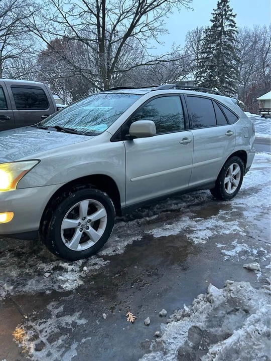2004 Lexus RX 2nd Gen - Image 8 of 9