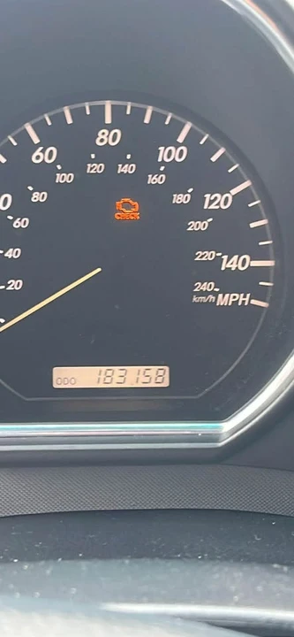 2004 Lexus RX 2nd Gen - Image 3 of 5