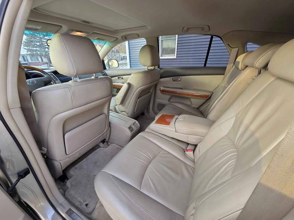 2004 Lexus RX 2nd Gen - Image 9 of 12