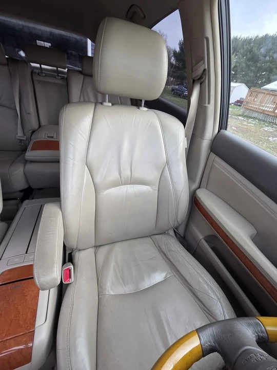2004 Lexus RX 2nd Gen - Image 7 of 12