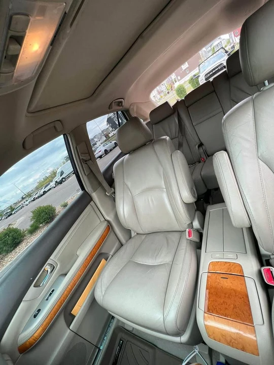 2004 Lexus RX 2nd Gen - Image 11 of 15