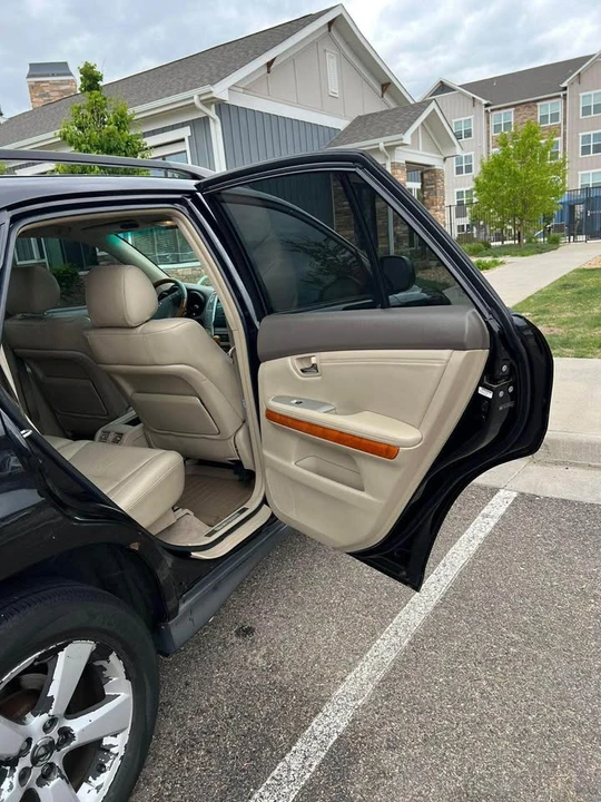 2004 Lexus RX 2nd Gen - Image 4 of 15