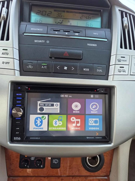 2004 Lexus RX 2nd Gen - Image 11 of 12
