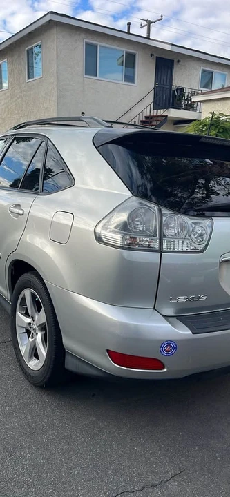 2004 Lexus RX 2nd Gen - Image 4 of 5