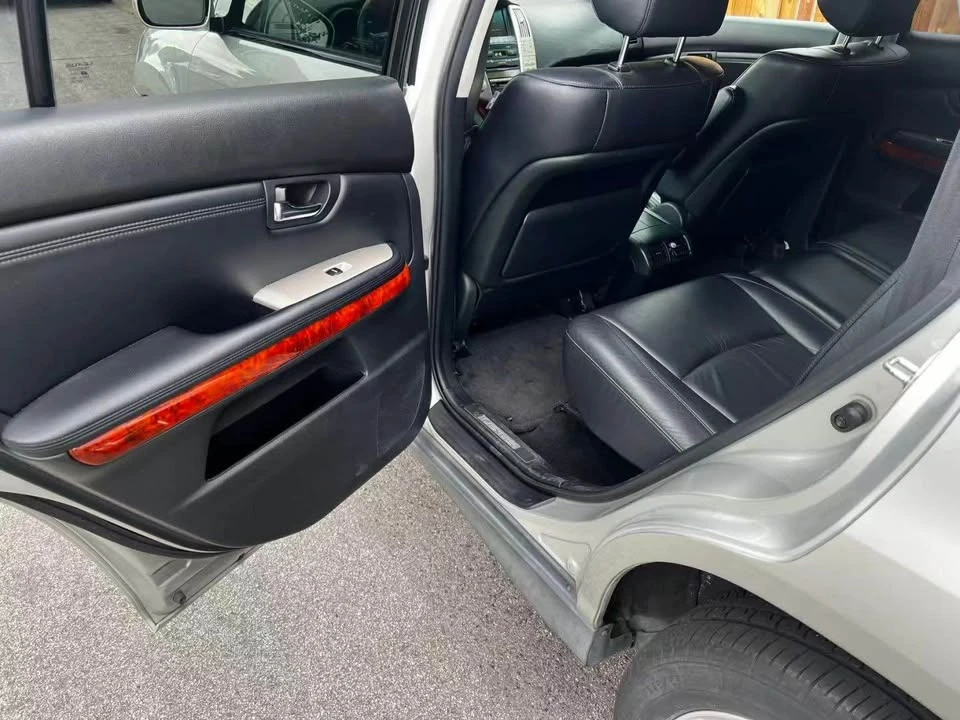 2004 Lexus RX 2nd Gen - Image 10 of 13