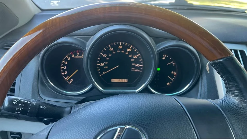 2004 Lexus RX 2nd Gen - Image 3 of 12