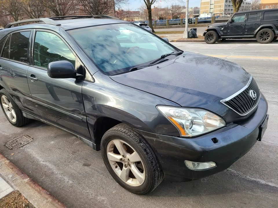 2004 Lexus RX 2nd Gen - Image 5 of 6