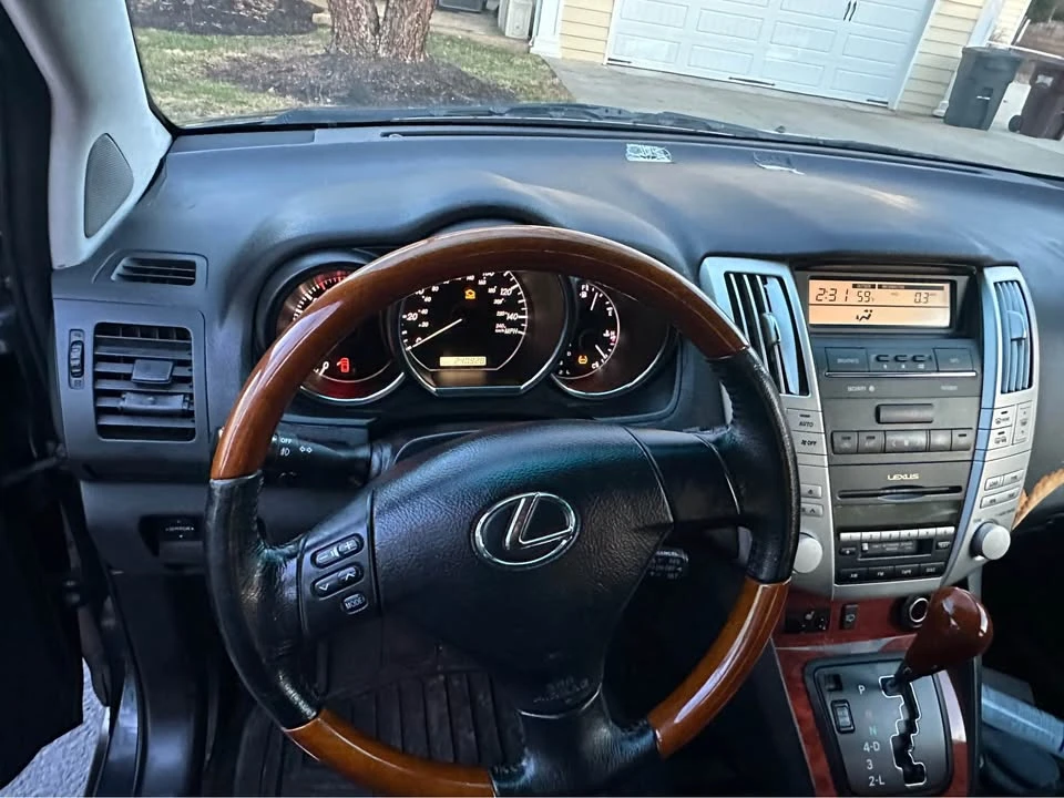 2004 Lexus RX 2nd Gen - Image 8 of 10
