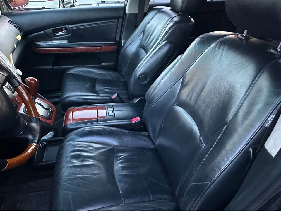 2004 Lexus RX 2nd Gen - Image 7 of 10