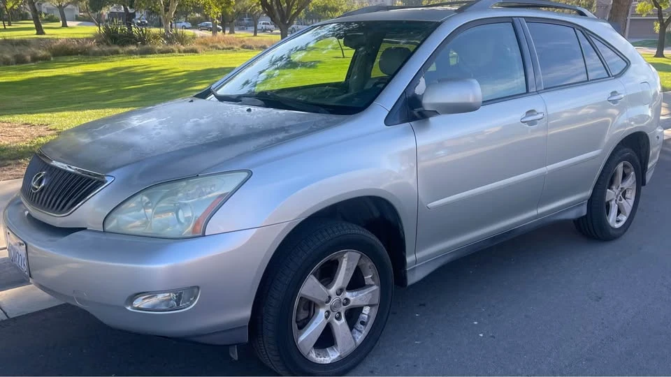 2004 Lexus RX 2nd Gen - Image 7 of 12