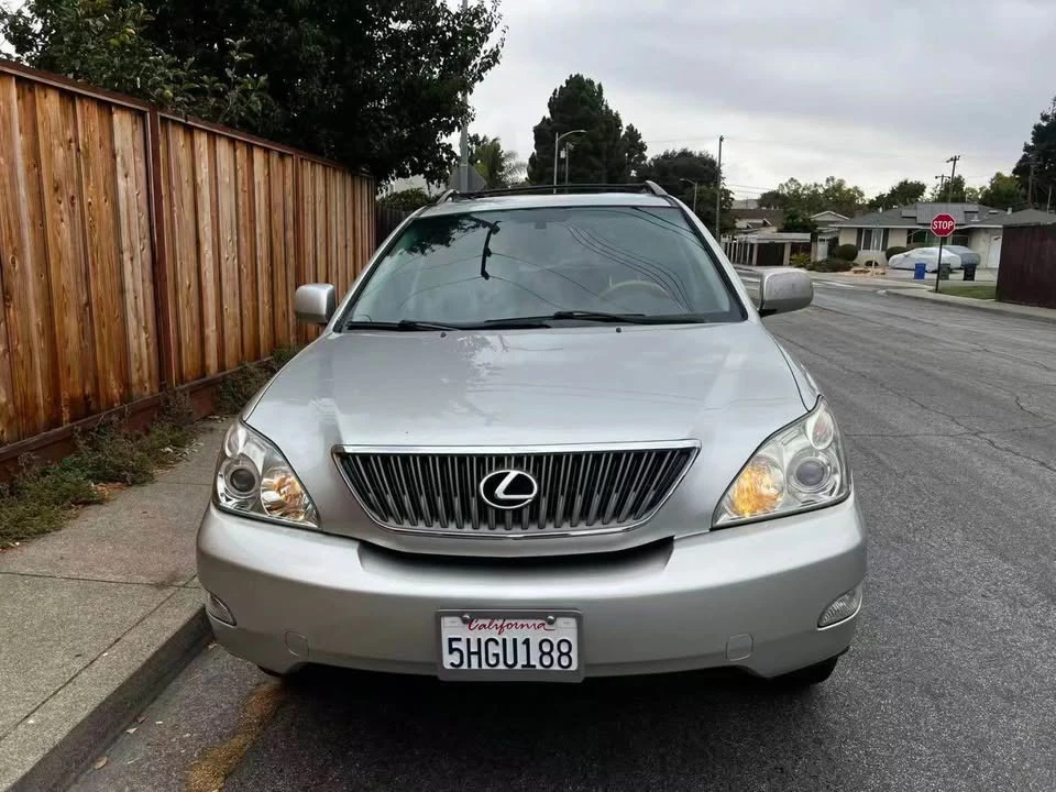 2004 Lexus RX 2nd Gen - Image 3 of 13