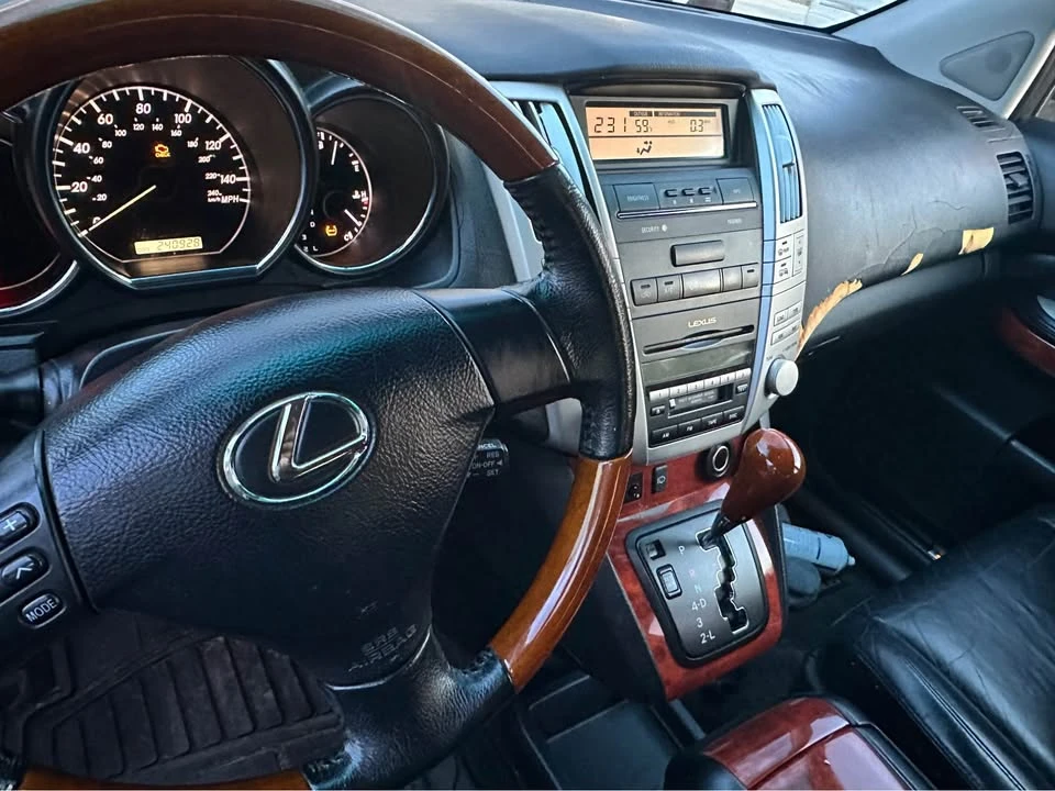 2004 Lexus RX 2nd Gen - Image 9 of 10