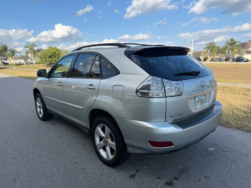 2004 Lexus RX 2nd Gen - Image 8 of 19