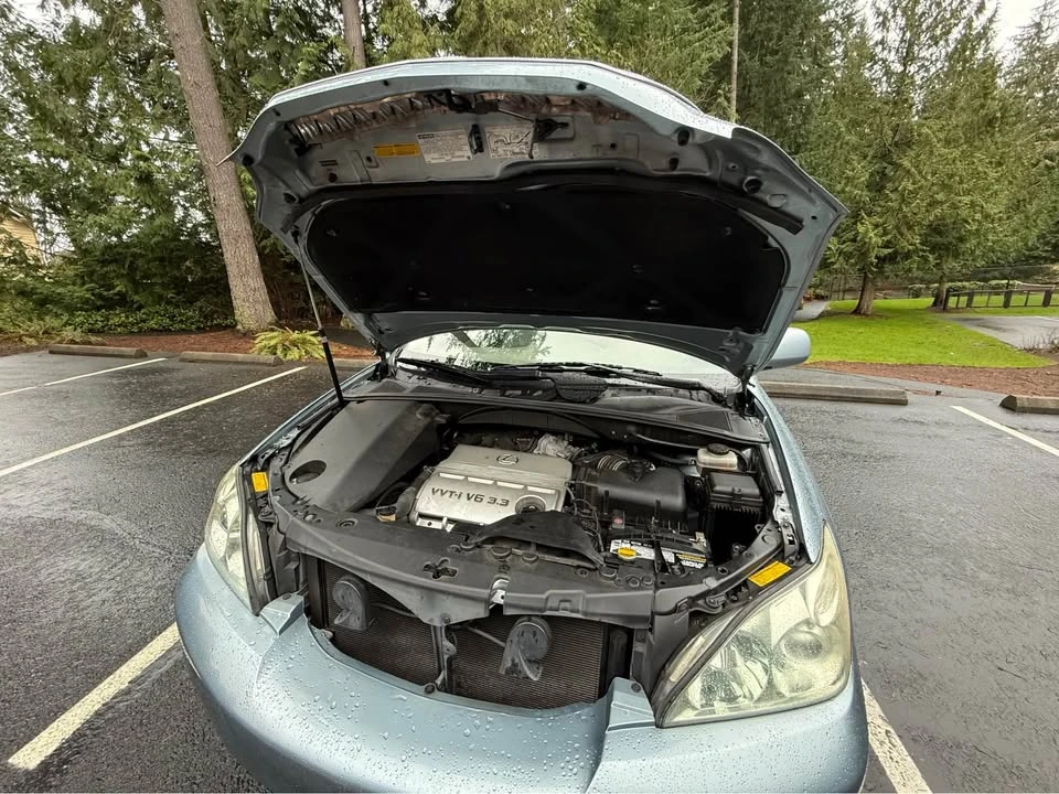 2004 Lexus RX 2nd Gen - Image 17 of 18