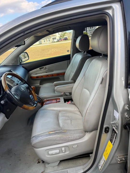 2004 Lexus RX 2nd Gen - Image 10 of 19