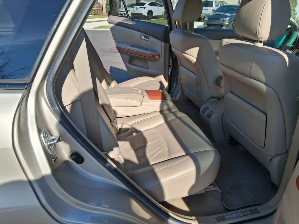 2004 Lexus RX 2nd Gen - Image 8 of 10