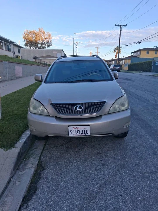2004 Lexus RX 2nd Gen - Image 2 of 3
