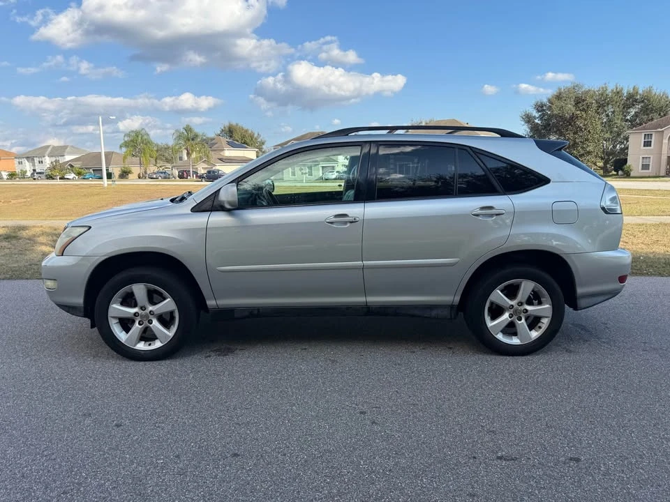 2004 Lexus RX 2nd Gen - Image 9 of 19