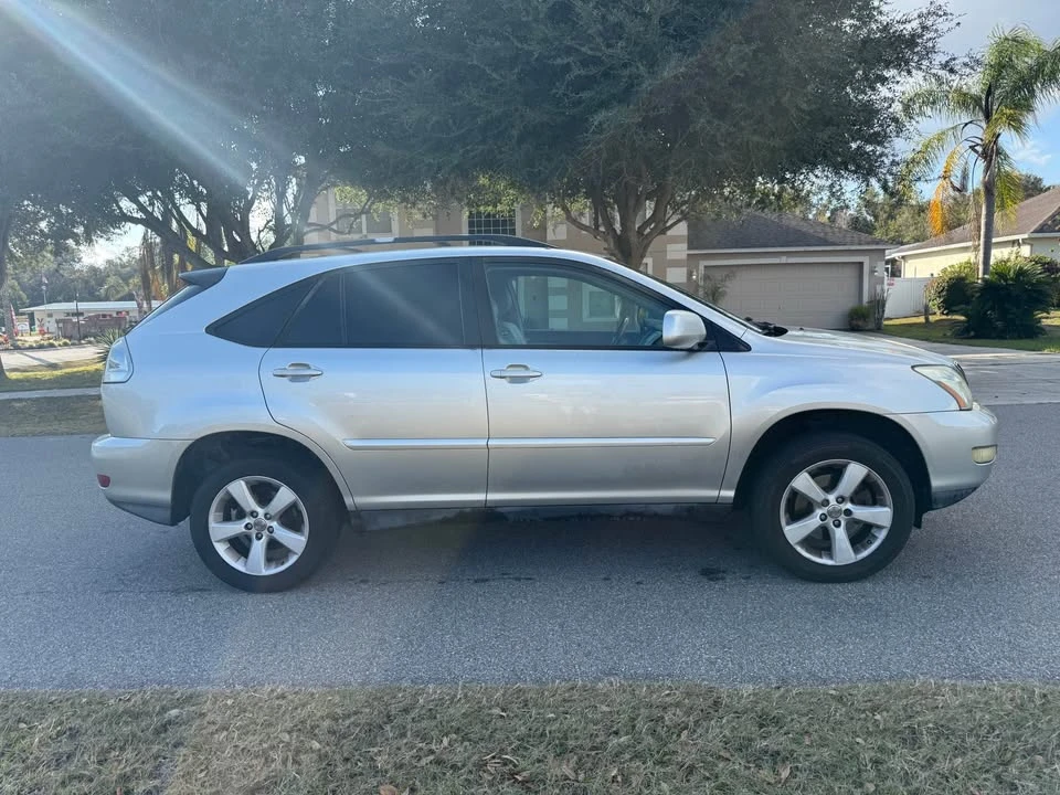 2004 Lexus RX 2nd Gen - Image 5 of 19