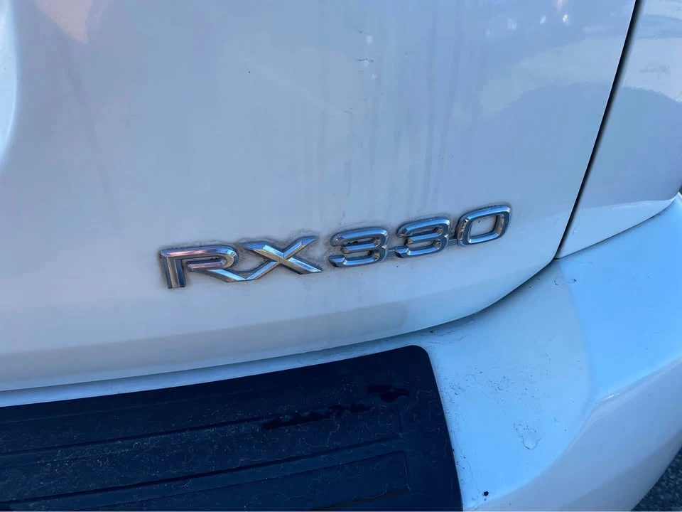 2004 Lexus RX 2nd Gen - Image 9 of 15