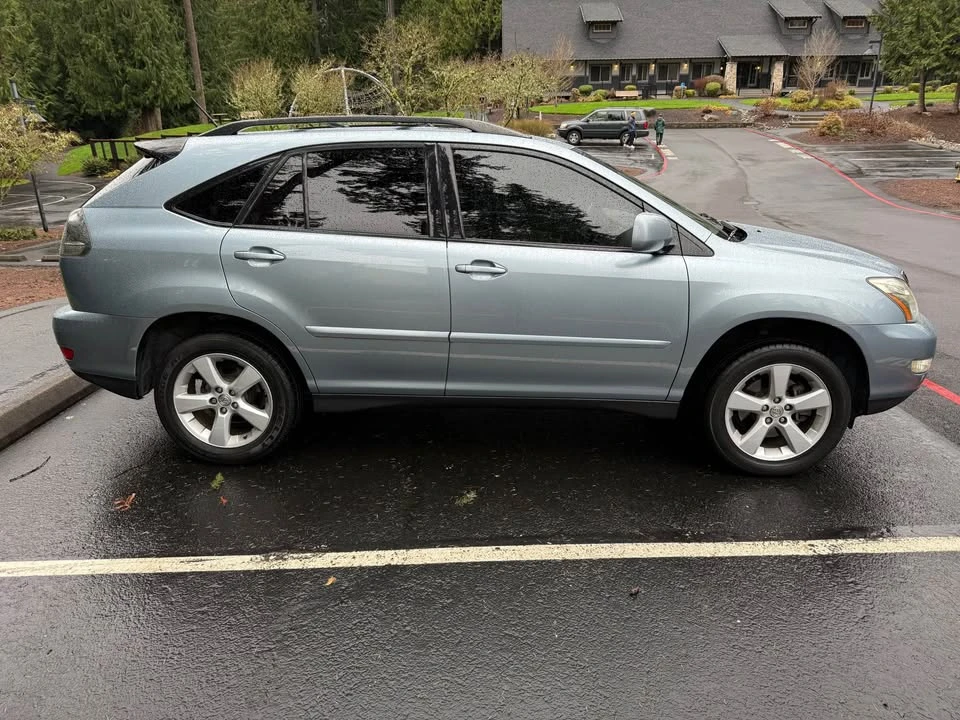 2004 Lexus RX 2nd Gen - Image 3 of 18