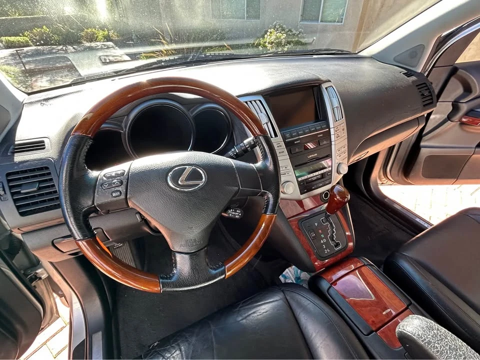 2004 Lexus RX 2nd Gen - Image 4 of 8