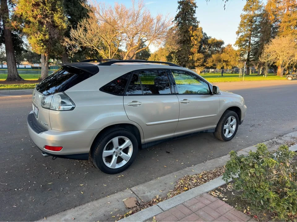 2004 Lexus RX 2nd Gen - Image 4 of 14