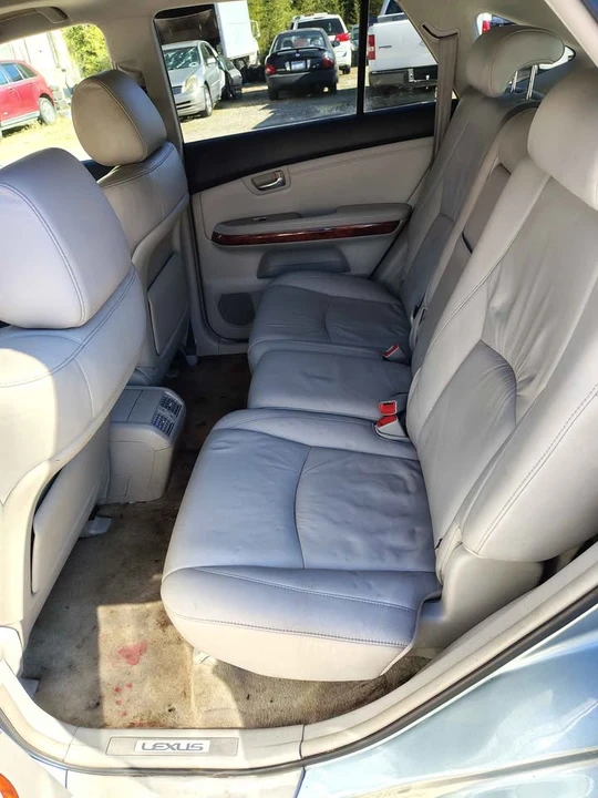 2004 Lexus RX 2nd Gen - Image 6 of 9