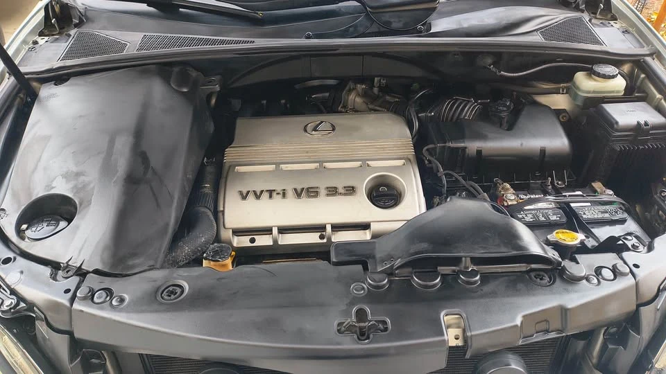 2004 Lexus RX 2nd Gen - Image 12 of 12