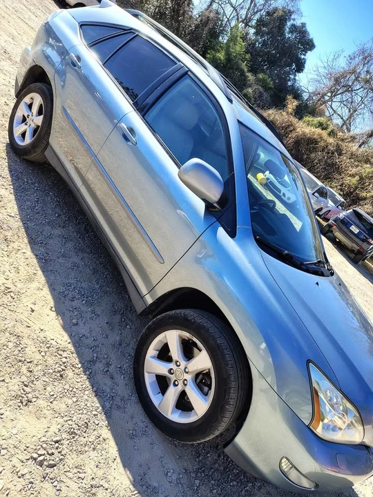 2004 Lexus RX 2nd Gen - Image 3 of 9