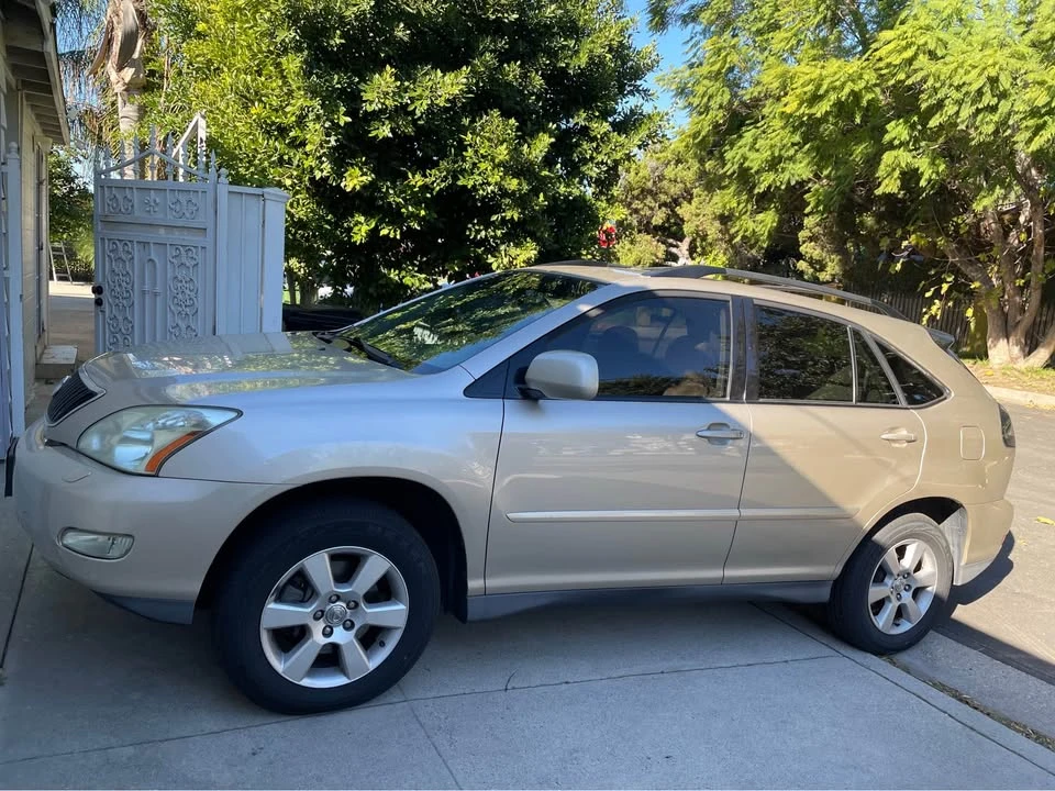 2004 Lexus RX 2nd Gen - Image 6 of 7