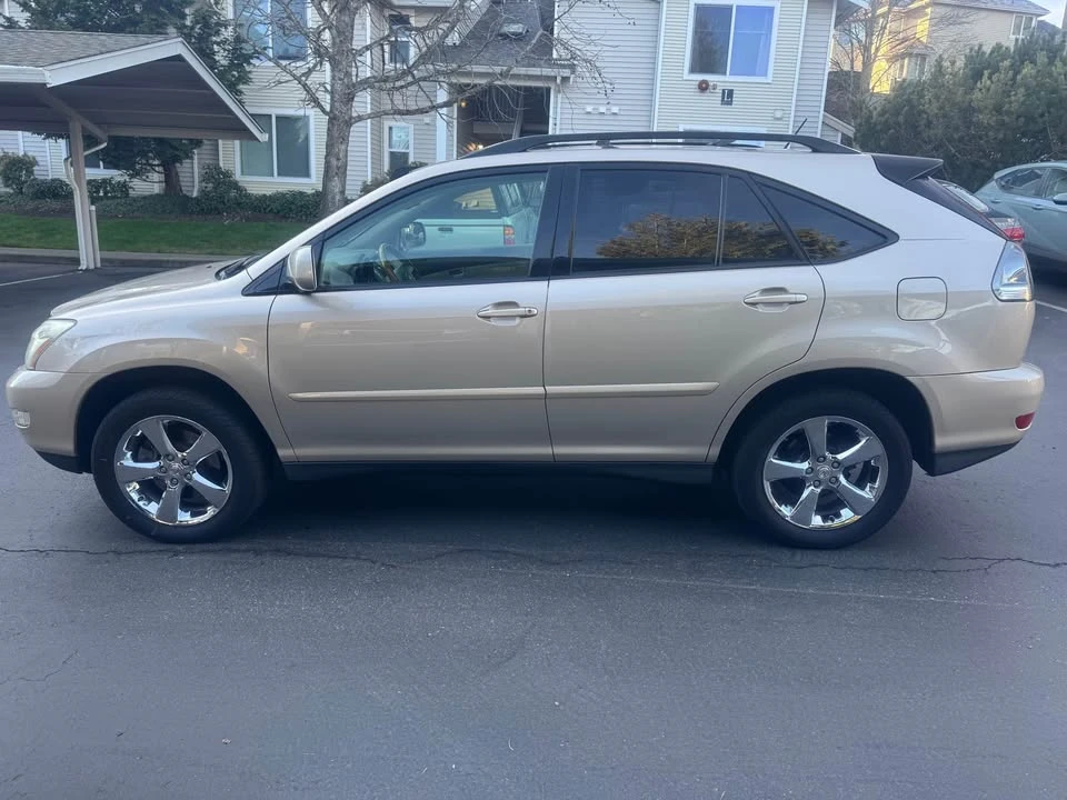 2004 Lexus RX 2nd Gen - Image 7 of 13