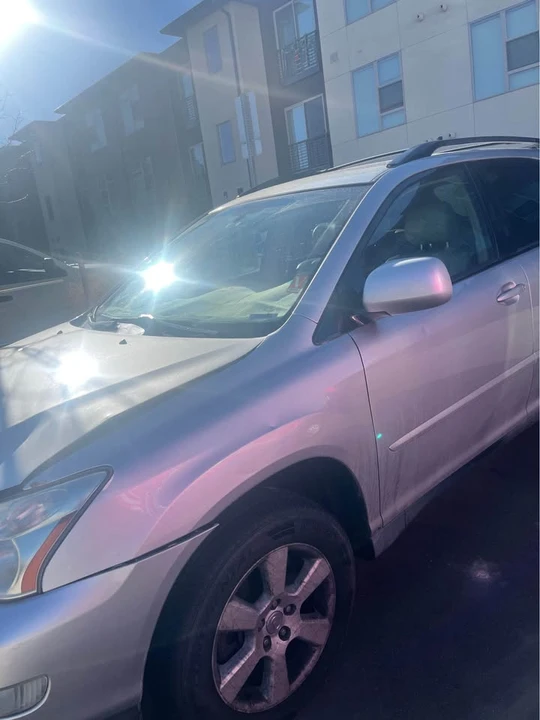 2004 Lexus RX 2nd Gen - Image 2 of 3