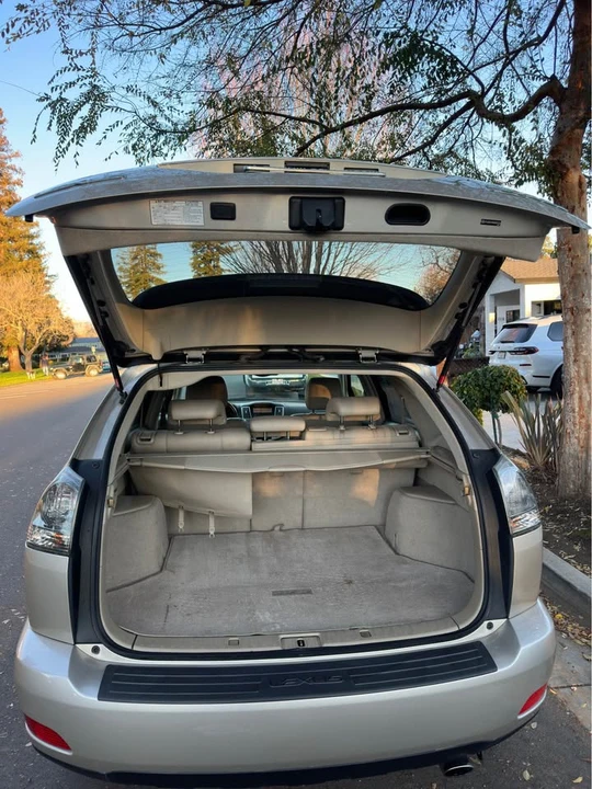 2004 Lexus RX 2nd Gen - Image 11 of 14