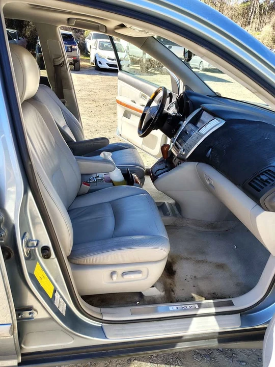 2004 Lexus RX 2nd Gen - Image 5 of 9
